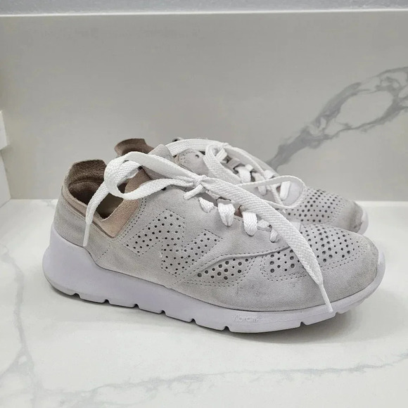 Limited Edition New Balance ML 1978HK Nubuck Suede Sneakers - Picture 4 of 15